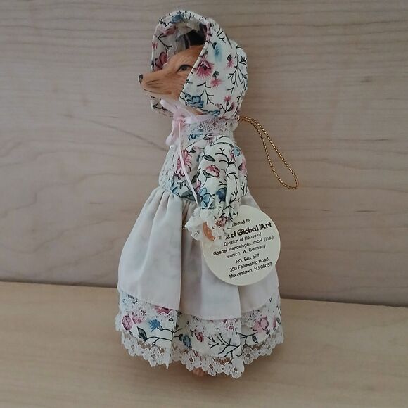 Porcelain Wolf "House of Global Art" 1983 Ornament Decor Wolf in Bonnet Dress - Picture 3 of 10